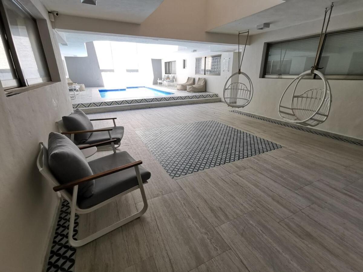 Apartamento Spacious & Comfy On The Beach, In The Heart Of